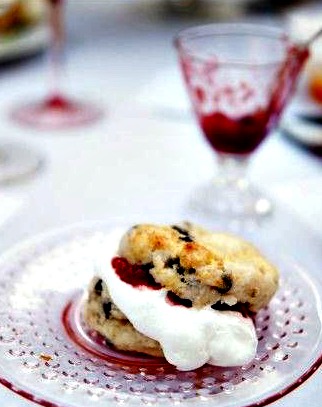 Photo source: Martha Stewart Weddings