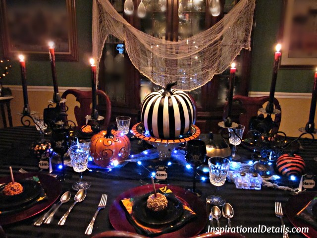 Halloween dinner table ideas